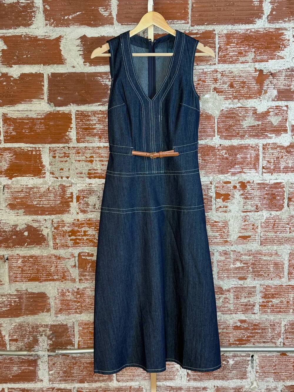 NEW ZOE AND CLAIRE women's storyline denim midi dress in dark blue